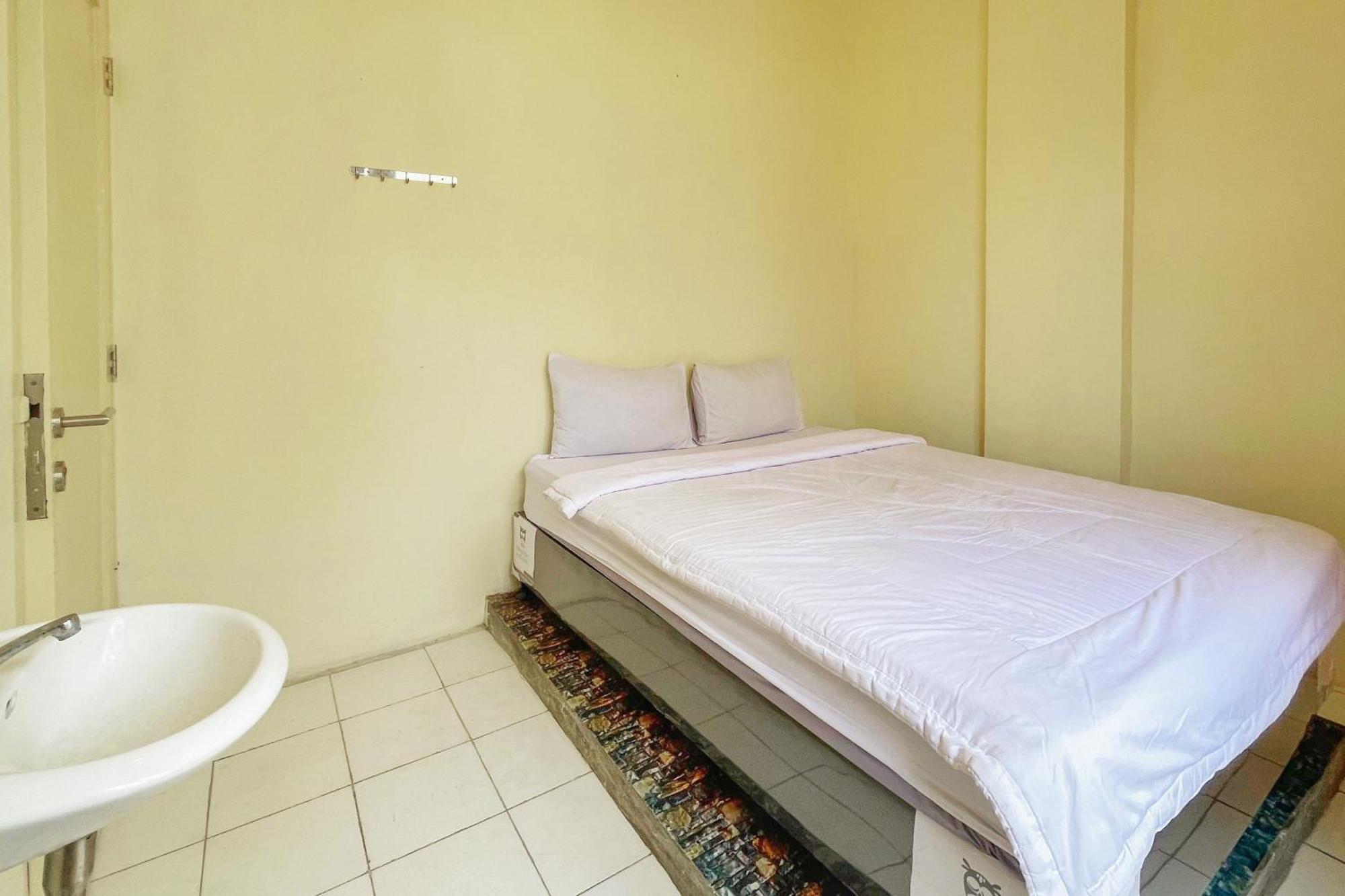Reddoorz Near Soekarno Hatta Airport 3 Tangerang